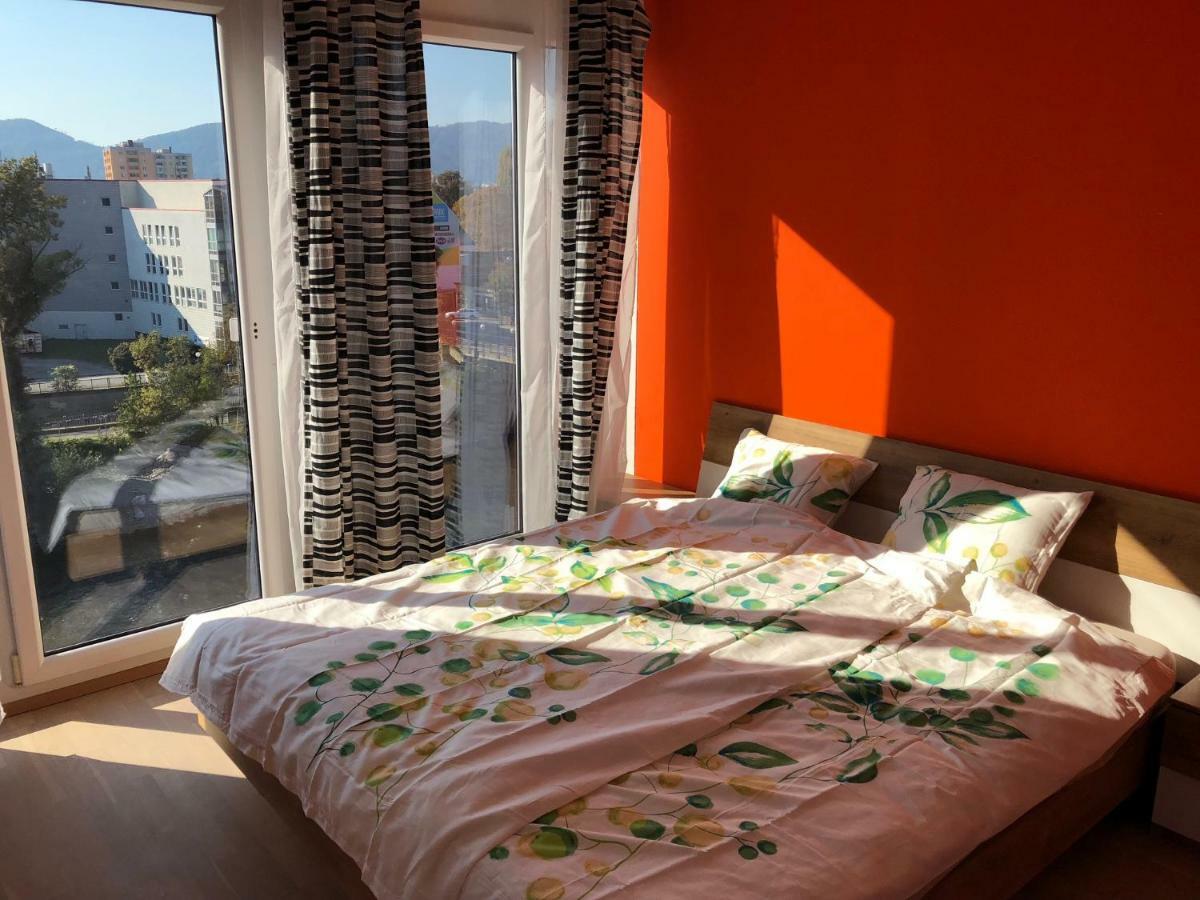 Kmheim, Cozy 103M2 Apartment, With 3 Bedroom And Covered Free Parking Place, Close To City Center Graz Exteriör bild