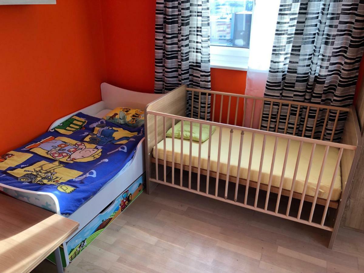 Kmheim, Cozy 103M2 Apartment, With 3 Bedroom And Covered Free Parking Place, Close To City Center Graz Exteriör bild