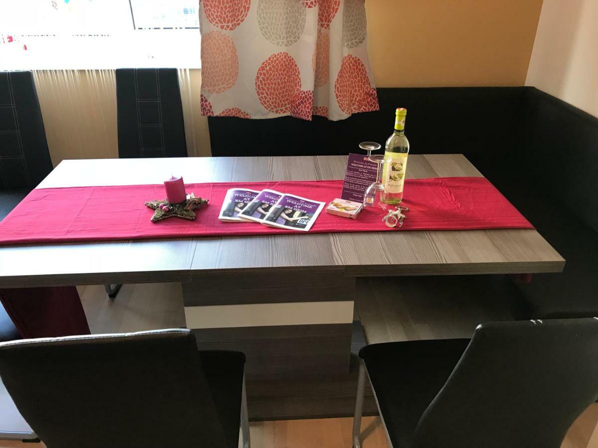 Kmheim, Cozy 103M2 Apartment, With 3 Bedroom And Covered Free Parking Place, Close To City Center Graz Exteriör bild