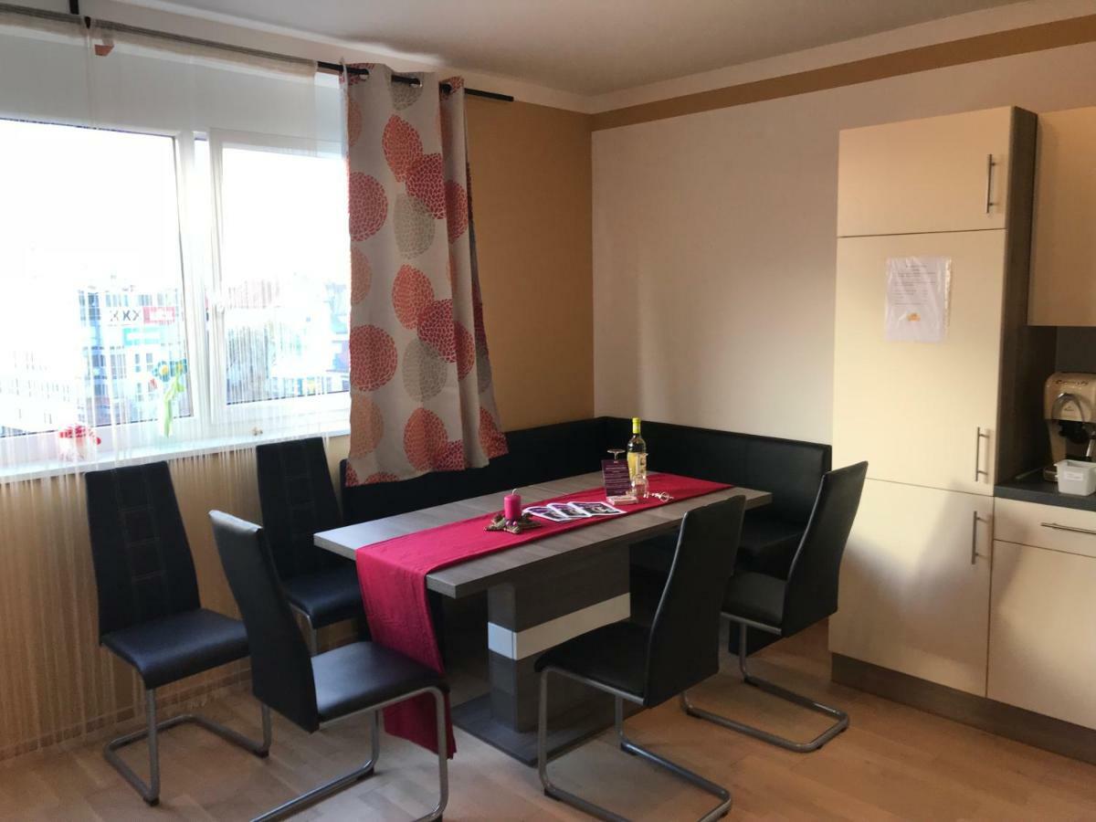 Kmheim, Cozy 103M2 Apartment, With 3 Bedroom And Covered Free Parking Place, Close To City Center Graz Exteriör bild