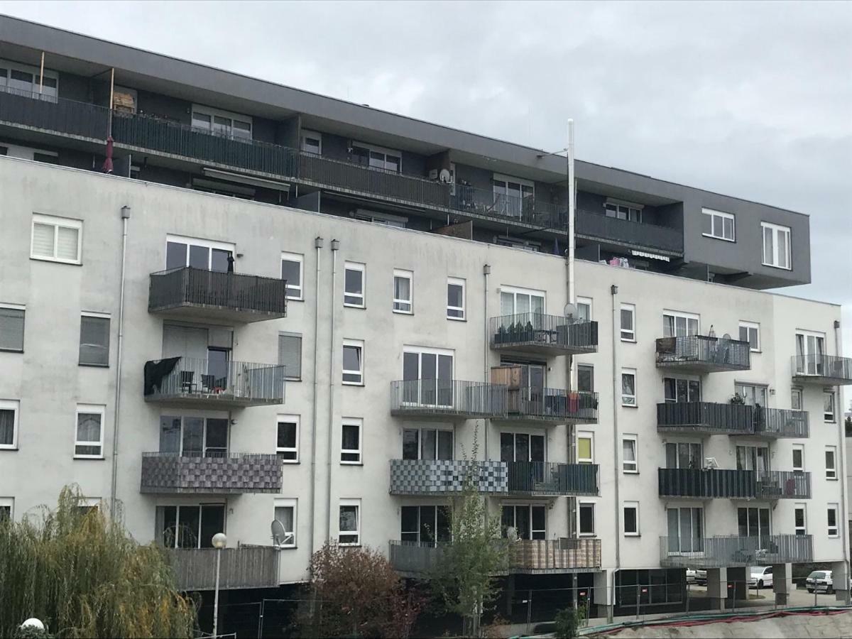Kmheim, Cozy 103M2 Apartment, With 3 Bedroom And Covered Free Parking Place, Close To City Center Graz Exteriör bild
